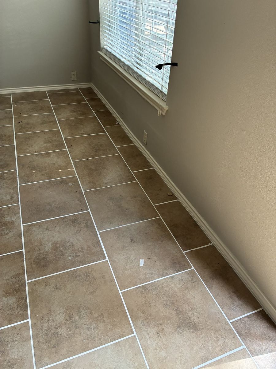 Same South Austin room after we hauled it out